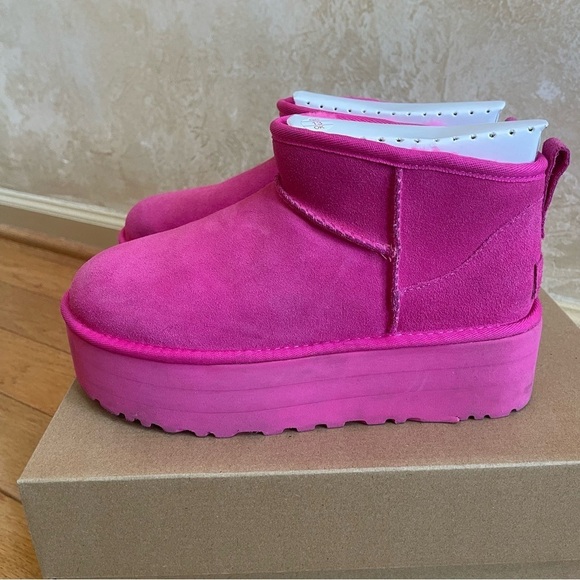 UGG CLASSIC ULTRA MINI PLATFORM BOOT TAFFY PINK FUCHSIA WOMENS SZ  US 7 EU 38 - Picture 5 of 14